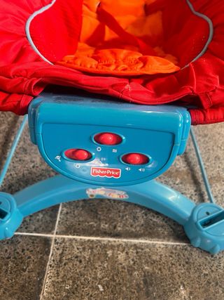 Mecedora vibratoria para bebé Fisher-Price