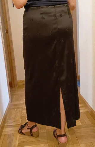 Falda larga negra estampada