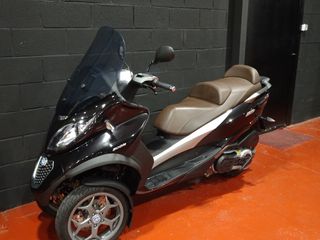Piaggio MP3 300