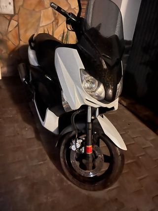 Yamaha Xmax 250 2010