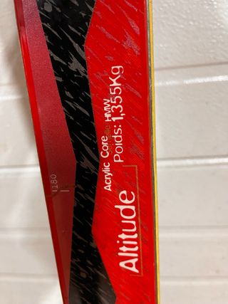 Sci Dynastar Altitude con attacchi