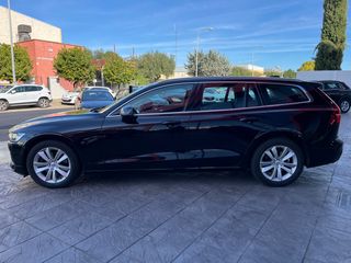 Volvo V60 B3 MOMENTUM 2021