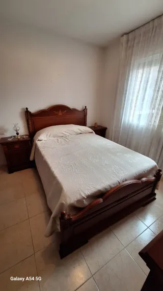 Regalo Cama de madera con mesitas
