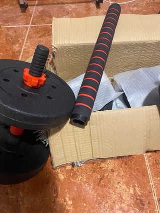 Set de pesas para entrenar.