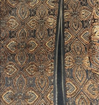 Cazadora estampada con cremalleras