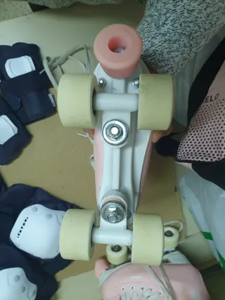 Pattini a rotelle rosa per bambina