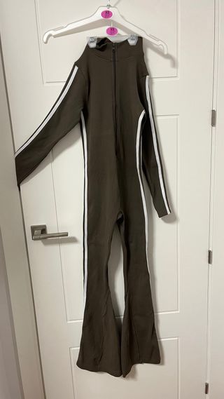 Mono deportivo verde/marrón con rayas blancas