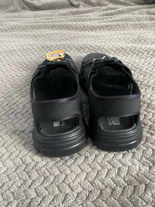 Sandalias Skechers Slip-ins Negras