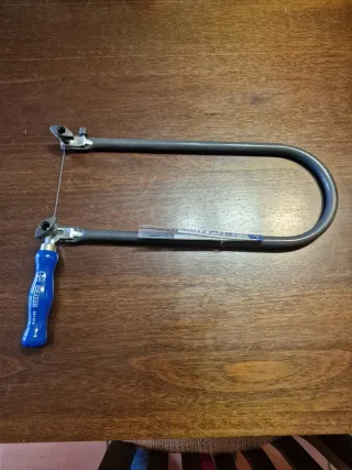 Segueta con juego de sierras