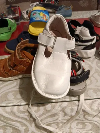 Lote zapatillas niño Talla 25/26 todos por 10€