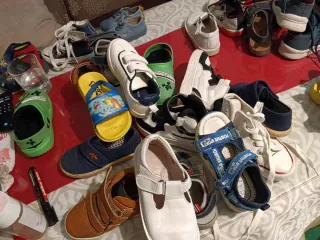 Lote zapatillas niño Talla 25/26 todos por 10€
