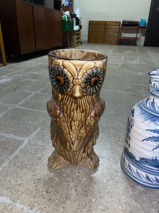 Paragüero de cerámica con diseño de búho