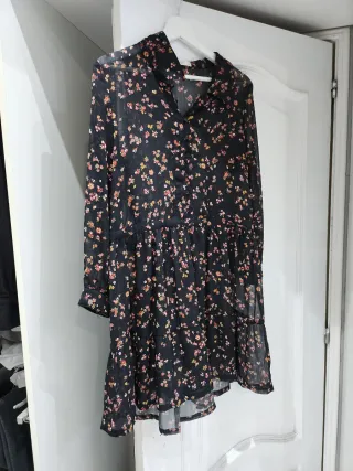Vestido corto Mango flores M
