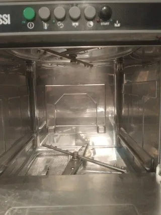 Lavavasos industrial Zanussi con bomba desagüe