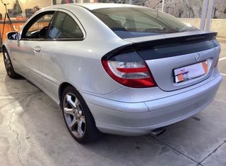 Mercedes-Benz Clase C 2006