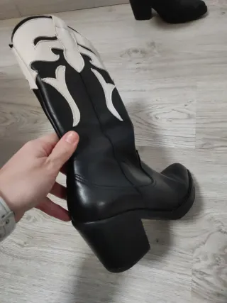 Botas cowboy piel blanco y negro