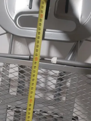 Mesa de planchar metálica