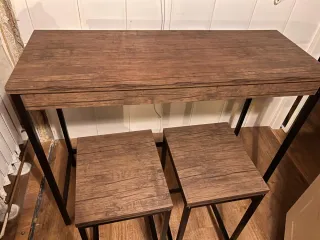 Mesa alta estilo industrial con 2 taburetes
