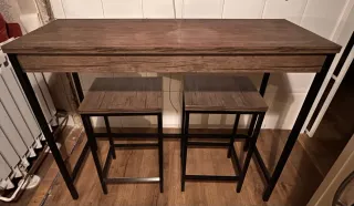 Mesa alta estilo industrial con 2 taburetes