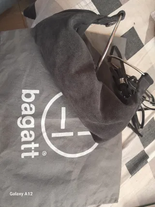 Borsettina in vero camoscio grigia con frange