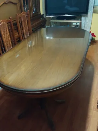 Mesa comedor ovalada extensible madera y cristal