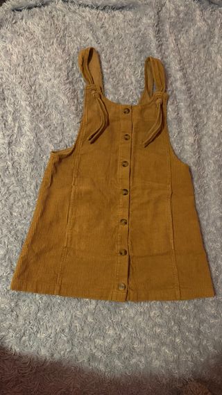 Peto de pana marrón