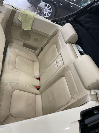 Volkswagen New  beetle cabrio 2009 muchos extras