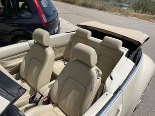 Volkswagen New  beetle cabrio 2009 muchos extras