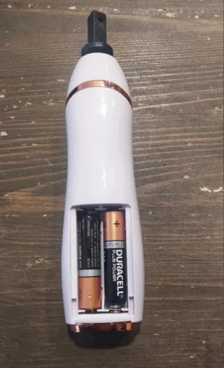 Dispositivo pulizia e asciugatura pennelli makeup