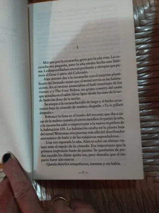 LOS SECRETOS MEJOR GUARDADOS (Spanish Edition)