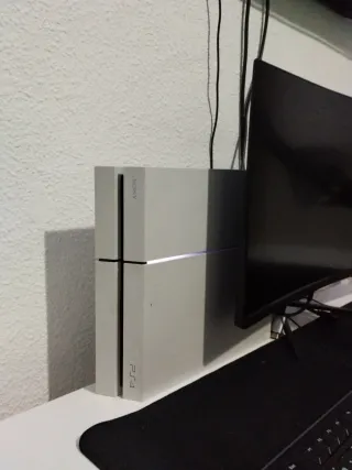 PS4 Edición FAT GLACIAR WHITE CON DOS MANDOS Y JU