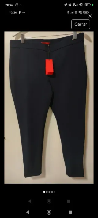 Carolina Herrera. Pantalón azul marino