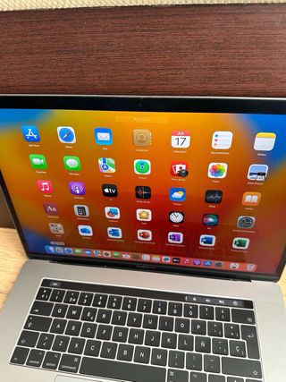 MacBook Pro 15 2017 i7 16GB RAM 256GB SSD Plata