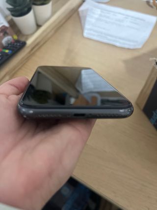 iPhone 11 Apple