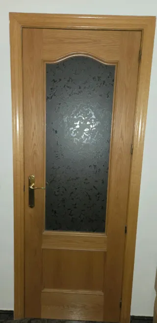 Puertas madera maciza
