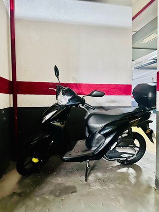 Honda Visión 110 - 2022-nueva, sin apenas usar-