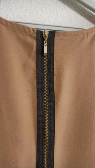 Vestido tipo peto bicolor – ideal para eventos