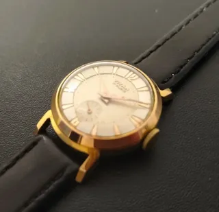 Reloj Titan Mecánico 17 Rubis Dorado