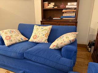 Sofá azul de tela