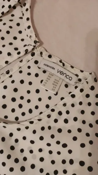 Vestido largo lunares blanco y negro.