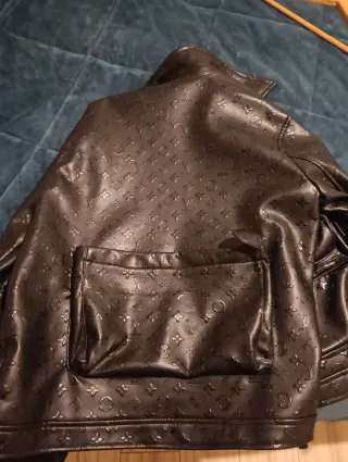 Cazadora Louis Vuitton Negra Cuero