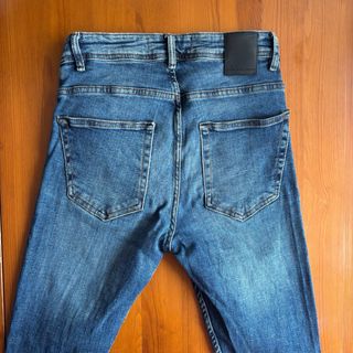 Pantalón vaquero Zara