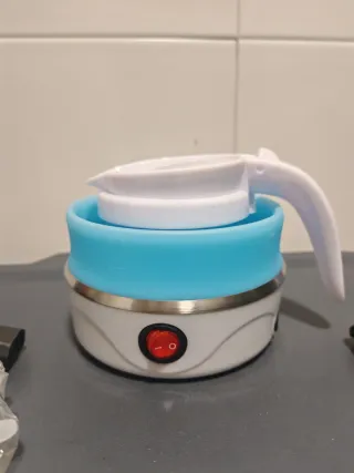 Hervidor Plegable Viaje 600ml + 2 Vasos