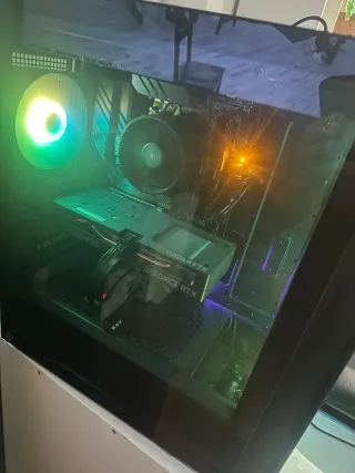 PC Deepcool poco uso