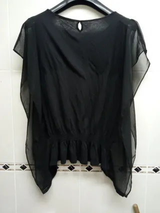 Camiseta negra sin mangas mujer