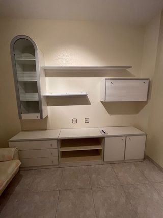 Mueble de salón modular blanco y gris