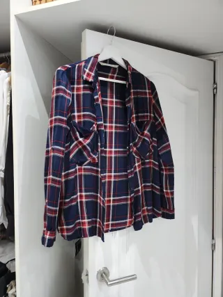 Camisa Zara cuadros azul y rojo Talla S