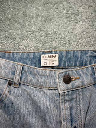 Pantalones (Vaqueros rotos) Pull and Bear