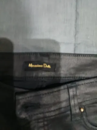 Pantalón pitillo negro