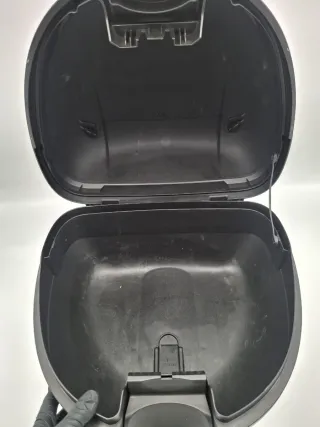 Baúl Shad SH33 Rojo + Parrilla REF:20